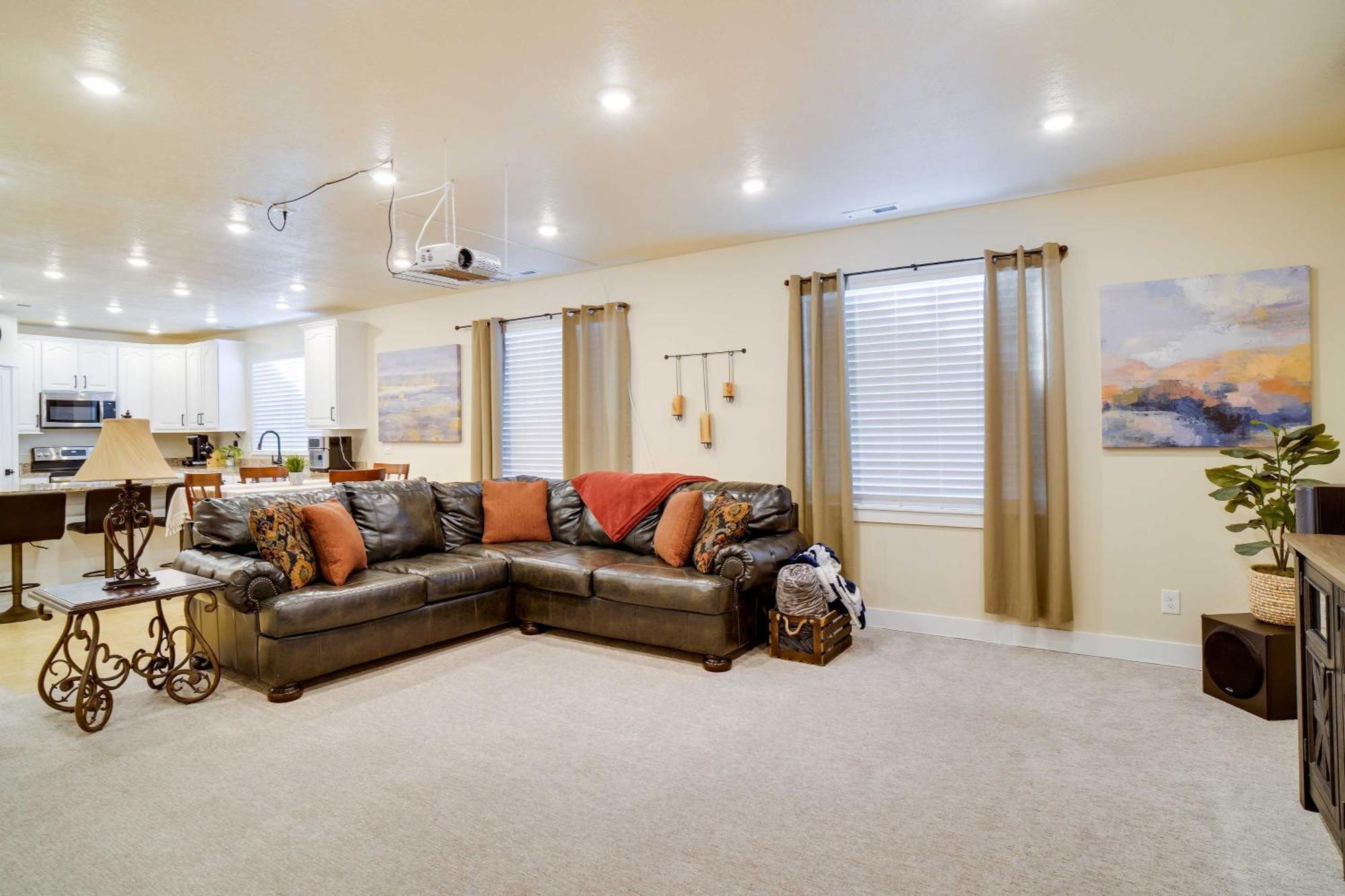 Contemporary Home With Grill Near Utah Lake! Saratoga Springs Экстерьер фото